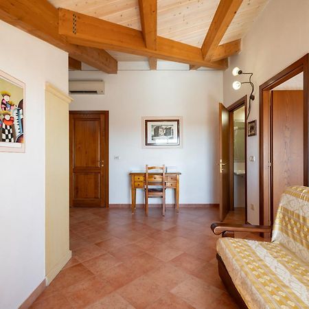 Lola Piccolo Hotel E Appartamenti Марина-ді-Гроссето Екстер'єр фото