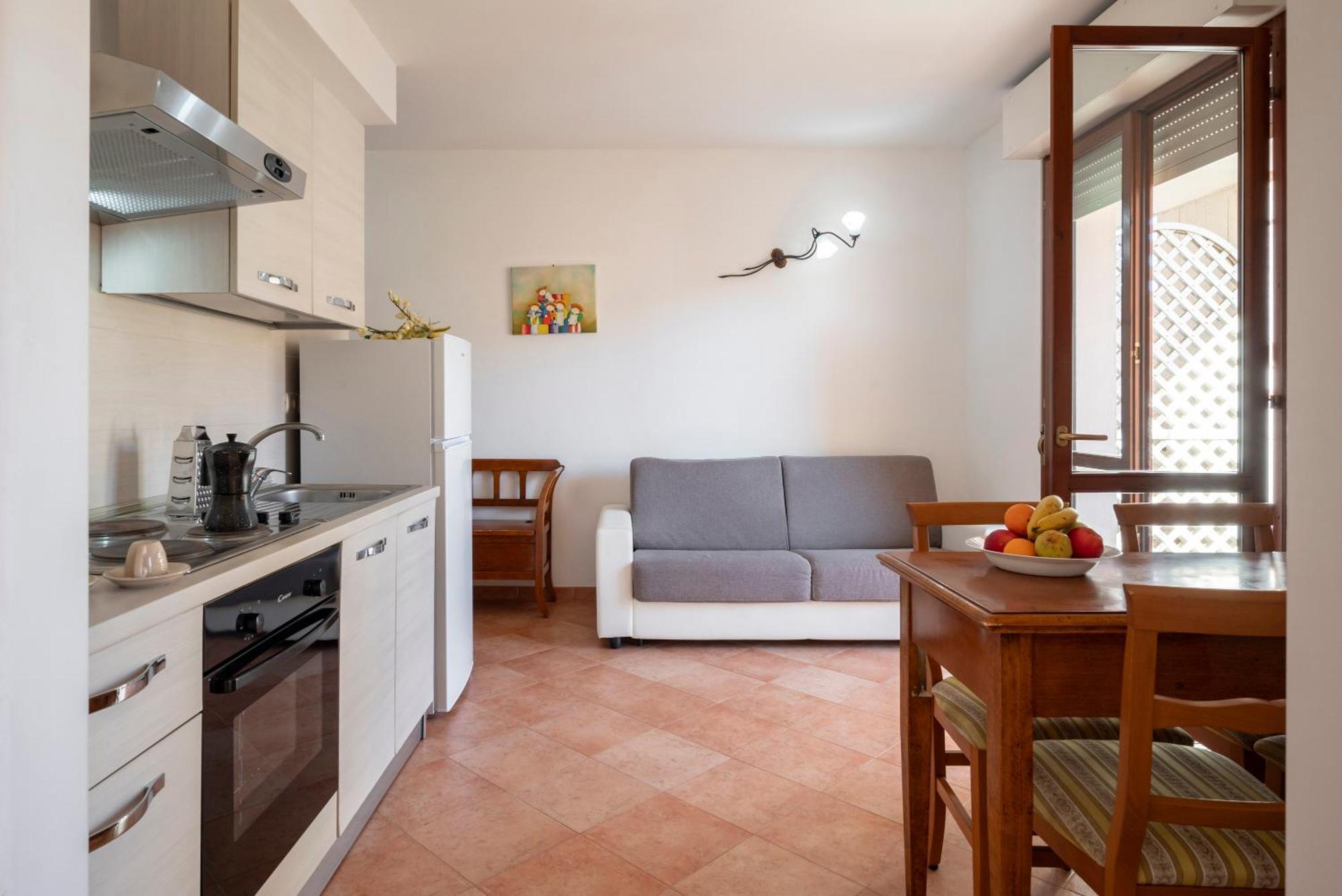 Lola Piccolo Hotel E Appartamenti Марина-ді-Гроссето Екстер'єр фото