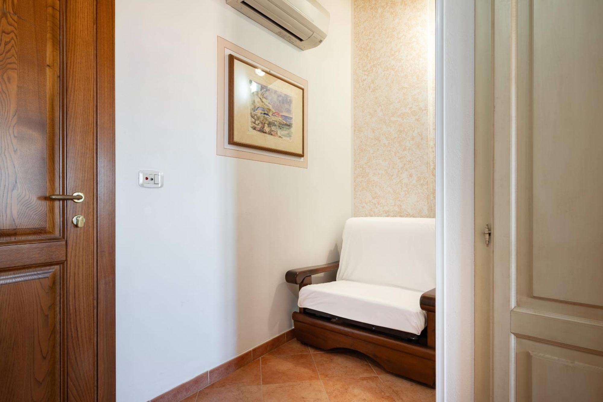 Lola Piccolo Hotel E Appartamenti Марина-ді-Гроссето Екстер'єр фото